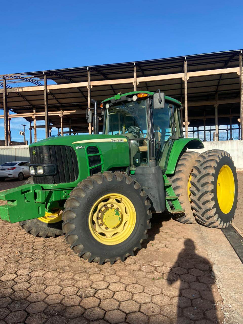 Trator John Deere 6145J – Série 6J (2)