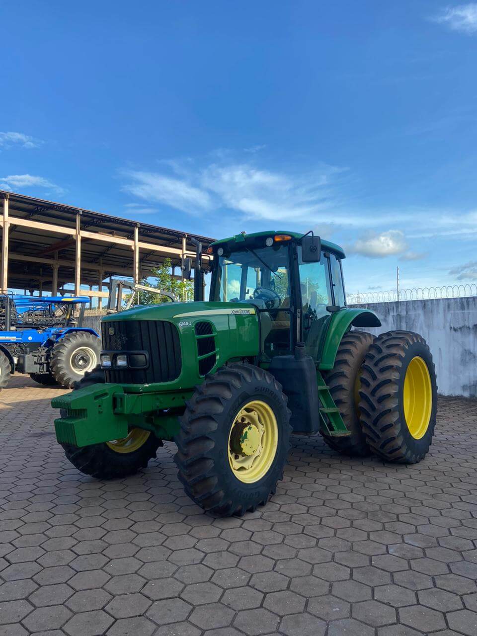Trator John Deere 6145J – Série 6J (8)