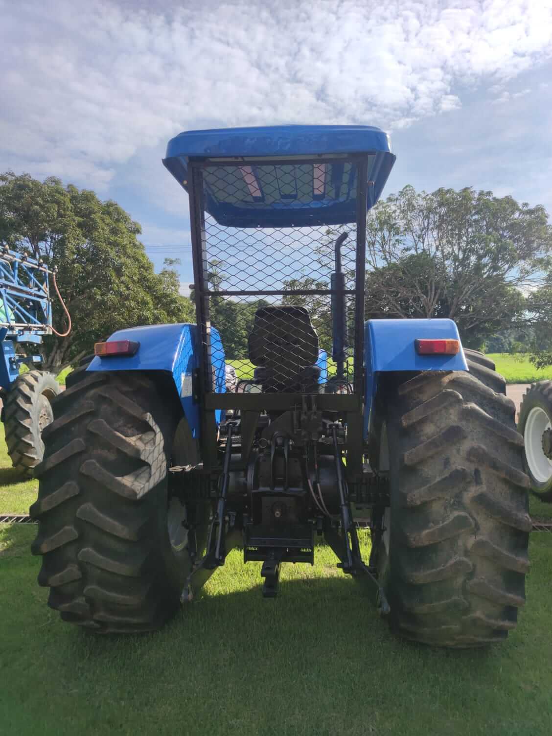 Trator New Holland 7630 ano 2015 (10)