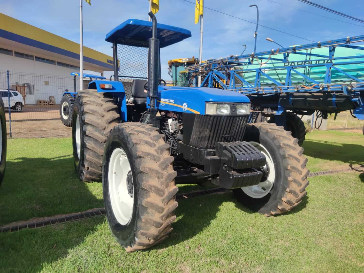 Trator New Holland 7630 ano 2015 (11)