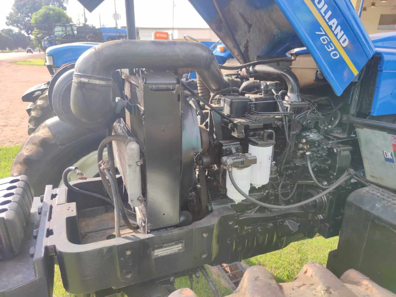 Trator New Holland 7630 ano 2015 (5)