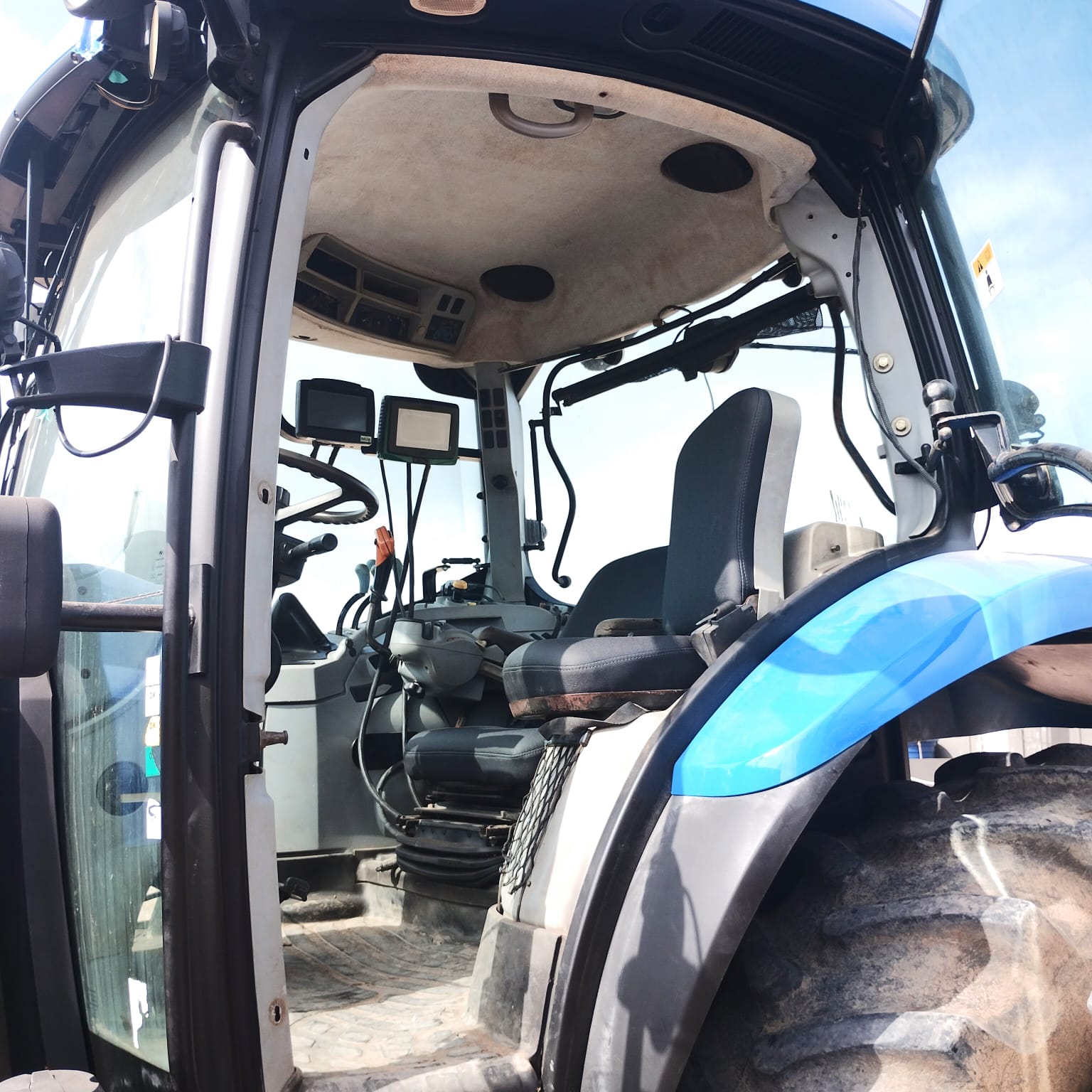 Trator New Holland T7.205 (10)