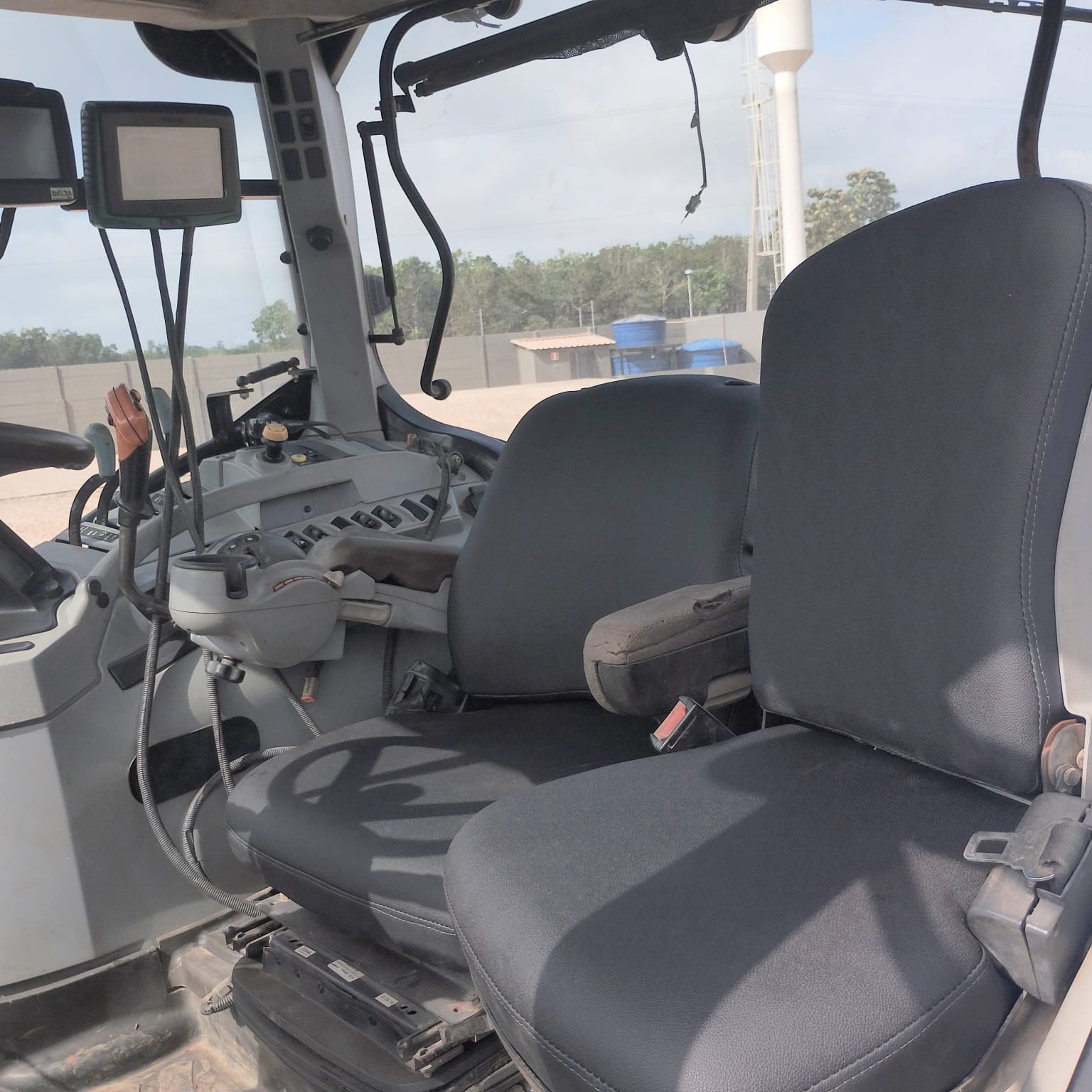 Trator New Holland T7.205 (8)